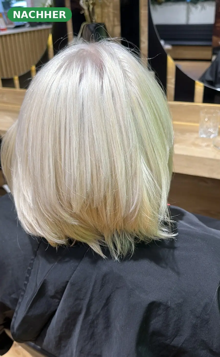 Platinblonder Bob mit Stufen – Michael T. Friseursalon Münster